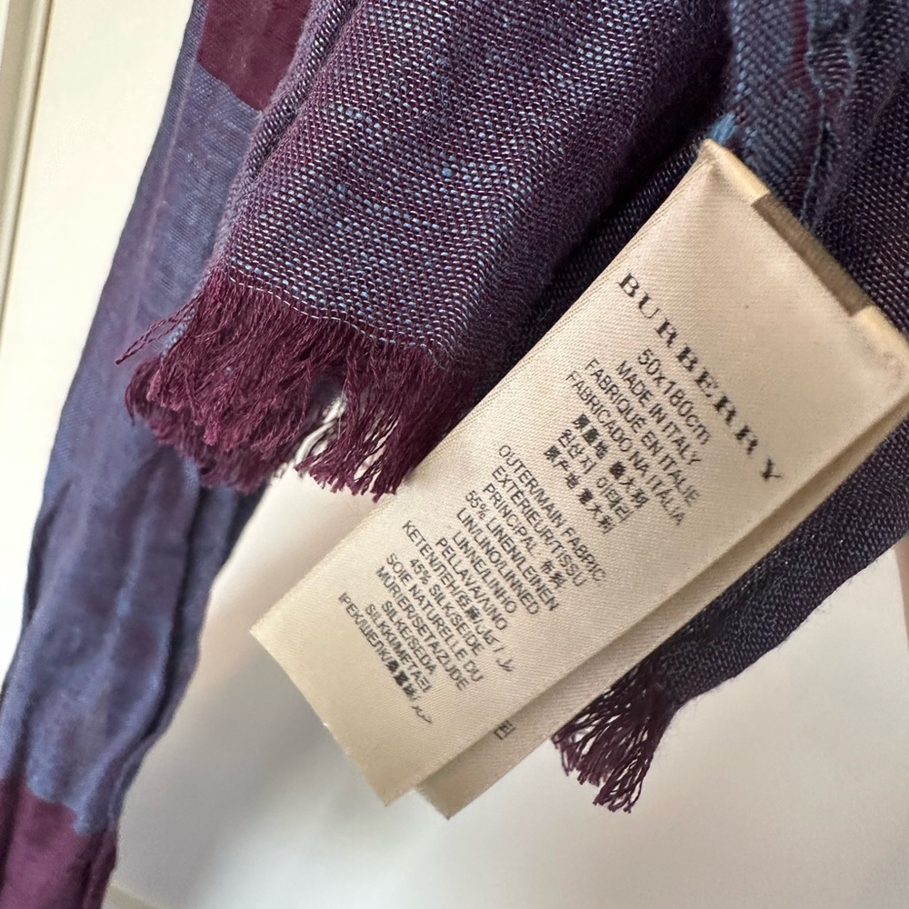 Burberry Scarf in blue and purple - Picture 2 of 2